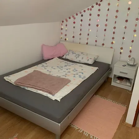 Kuca Ivko Holiday home Peroj